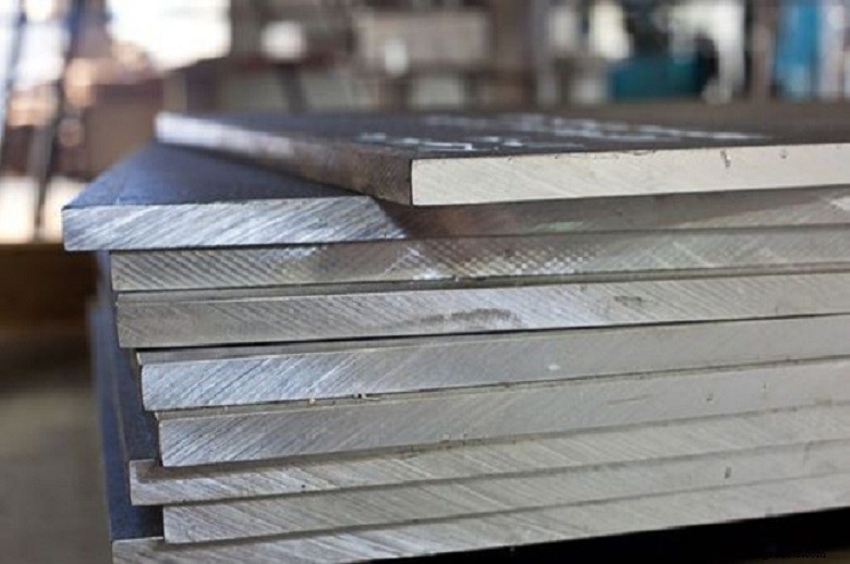 Planchas de acero revestidas de titanio: resistencia superior a la corrosión en aplicaciones industriales