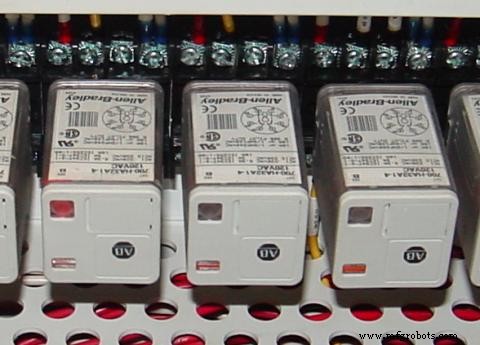 Construcción de relés: de solenoides a aplicaciones industriales