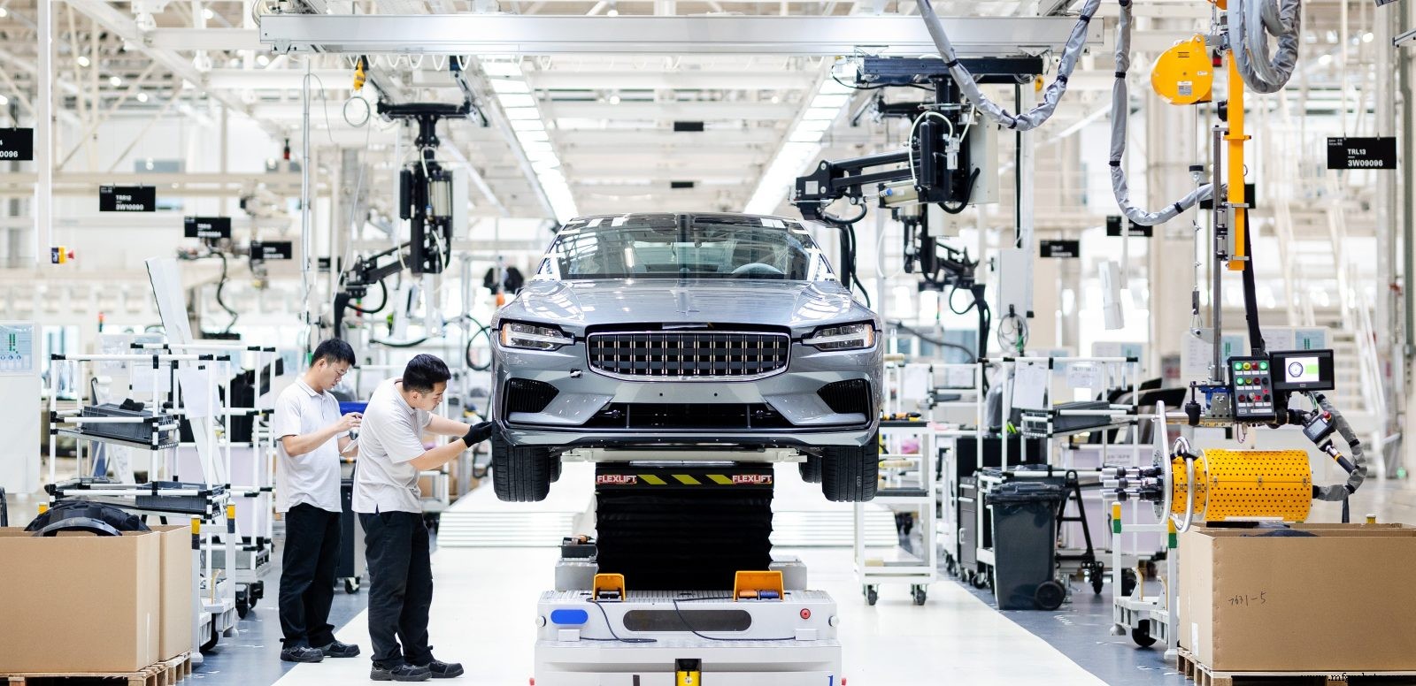 Cómo los OEM Automotrices Superan Desafíos de Manufactura Aditiva con Soluciones Digitales