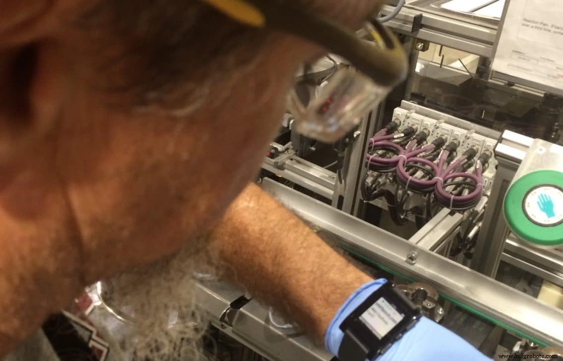 Bosch pionero en Industria 4.0: Líneas de ensamblaje con smartwatches aumentan eficiencia