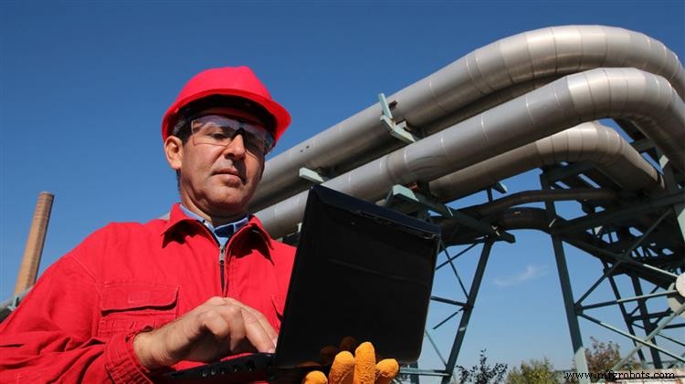Desbloquee la excelencia operacional con mantenimiento inteligente: Cómo IIoT, Big Data y CMMS impulsan el cuidado predictivo
