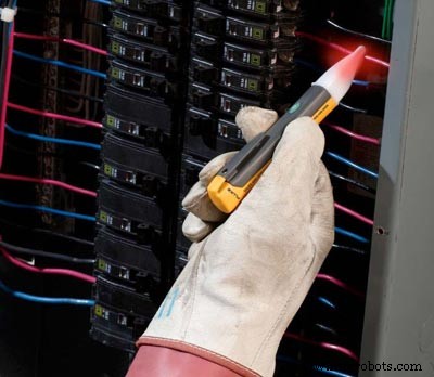 Seguridad eléctrica: cómo prepararse para pruebas de ausencia de tensión