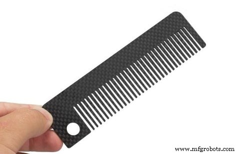 Peine de fibra de carbono: la herramienta definitiva de aseo para cada hombre