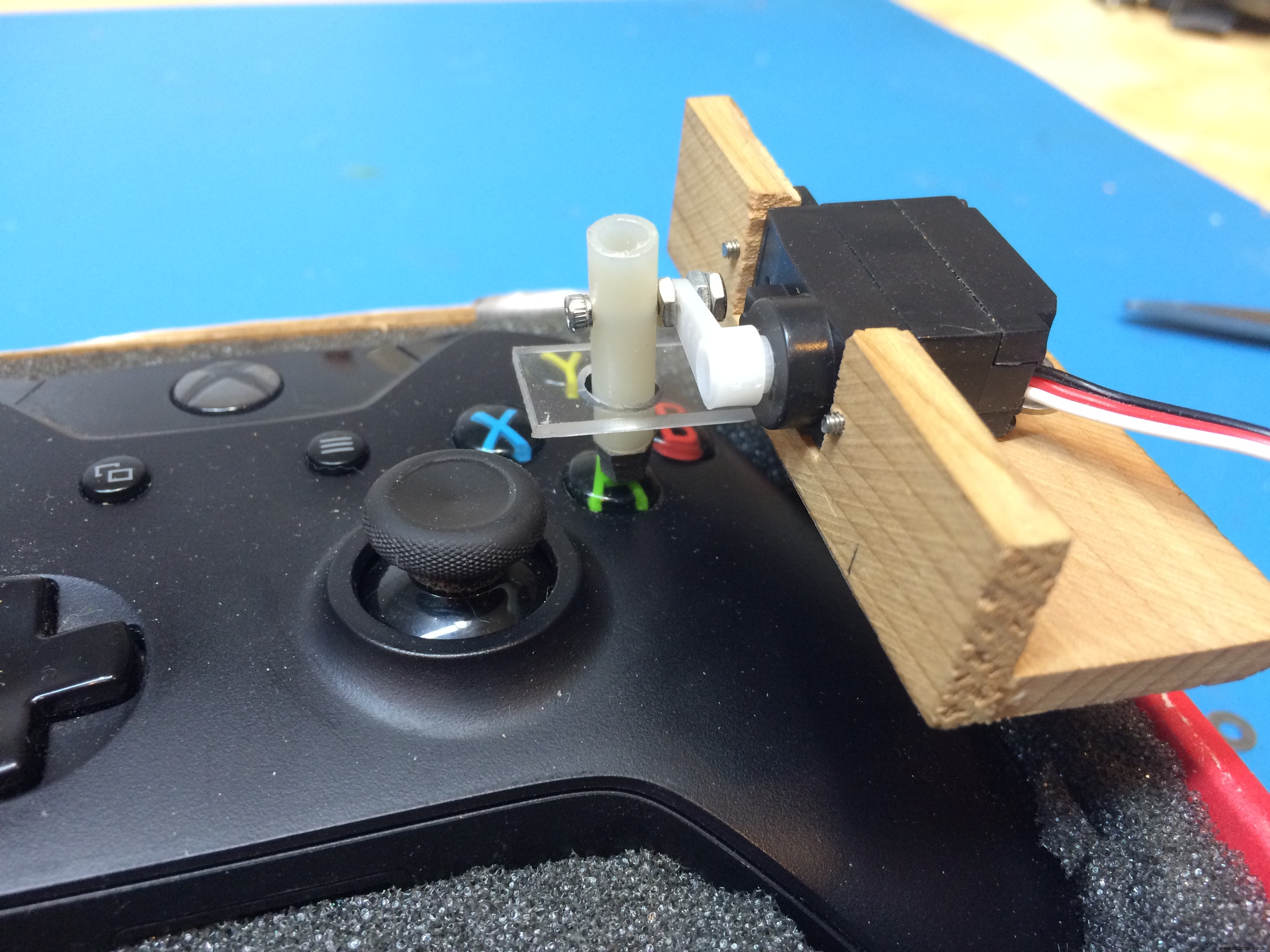Asistente de juego automatizado: Dispositivo inteligente de automatización de tareas para gamers
