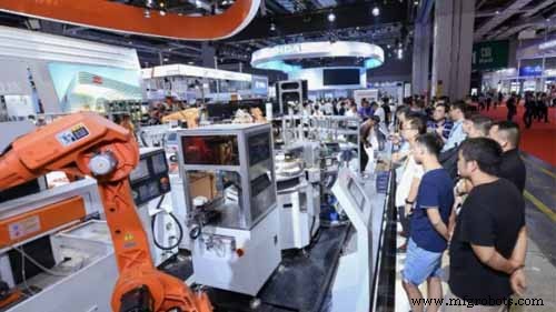 Dentro de los Almacenes Automatizados: Cómo la Tecnología Optimiza las Operaciones