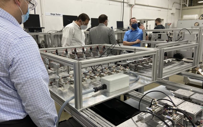 Líderes industriales visitan planta de Southco en Concordville para explorar mejores prácticas de mejora continua