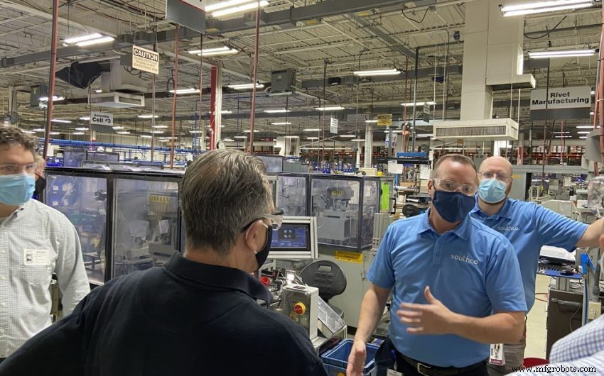 Líderes industriales visitan planta de Southco en Concordville para explorar mejores prácticas de mejora continua