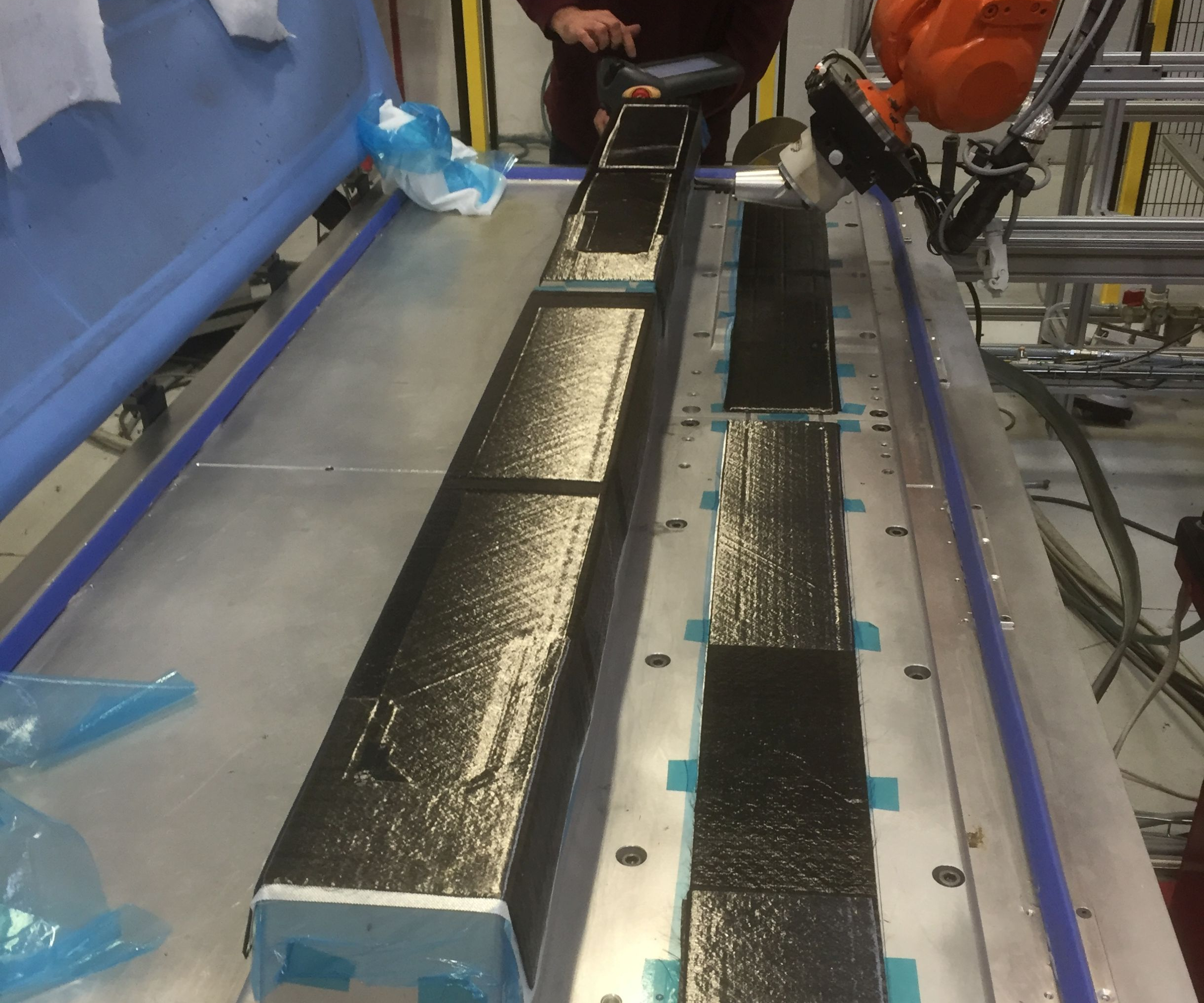 Compresión RTM: Avanzando en la producción de aeroestructuras compuestas del futuro
