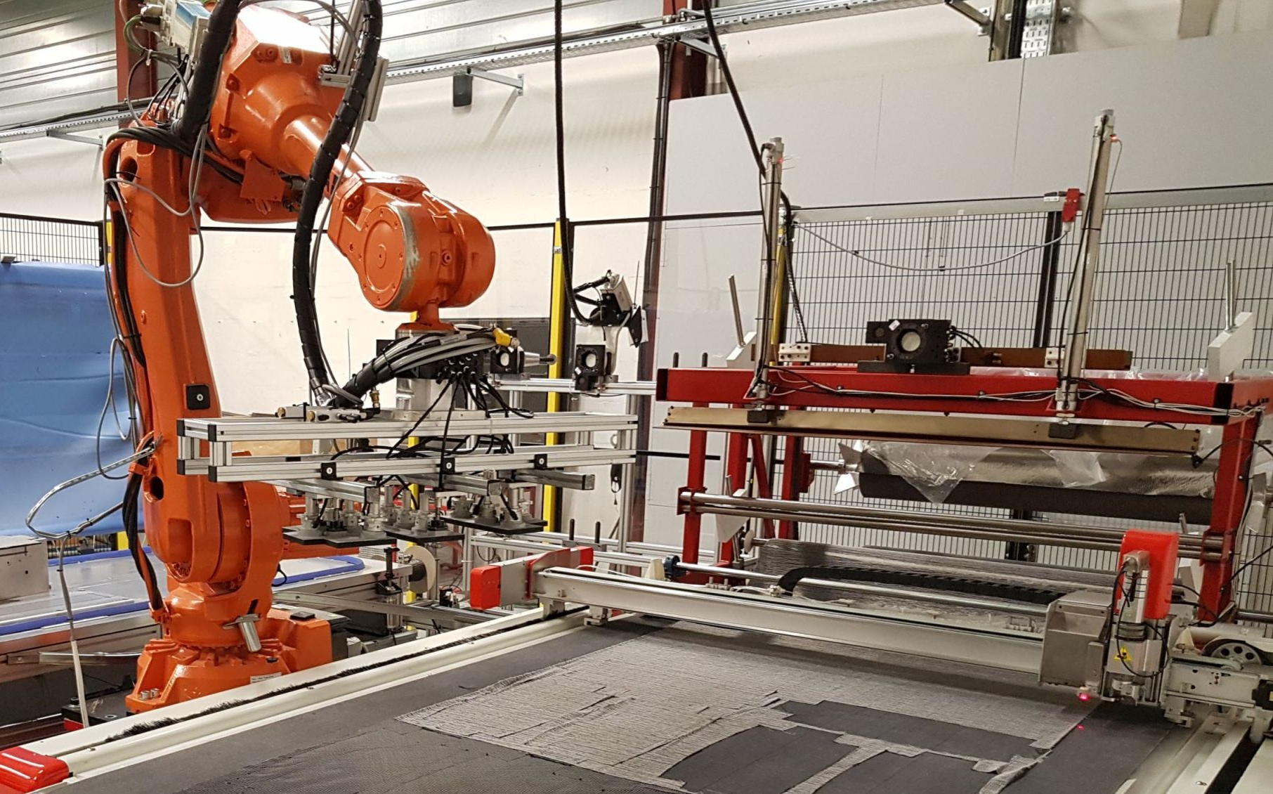 Compresión RTM: Avanzando en la producción de aeroestructuras compuestas del futuro