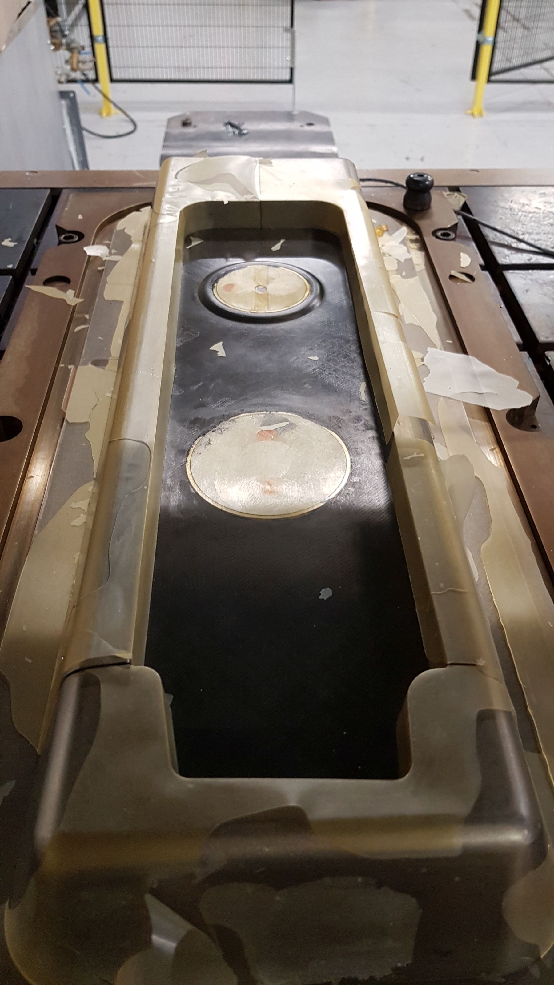 Compresión RTM: Avanzando en la producción de aeroestructuras compuestas del futuro