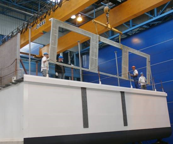 Cubierta compuesta reduce un 45 % el calado de buque fluvial, aumentando la eficiencia