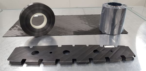 Elegir el composite termoplástico adecuado: PEEK, PEKK, PAEK y moldeo por compresión continua