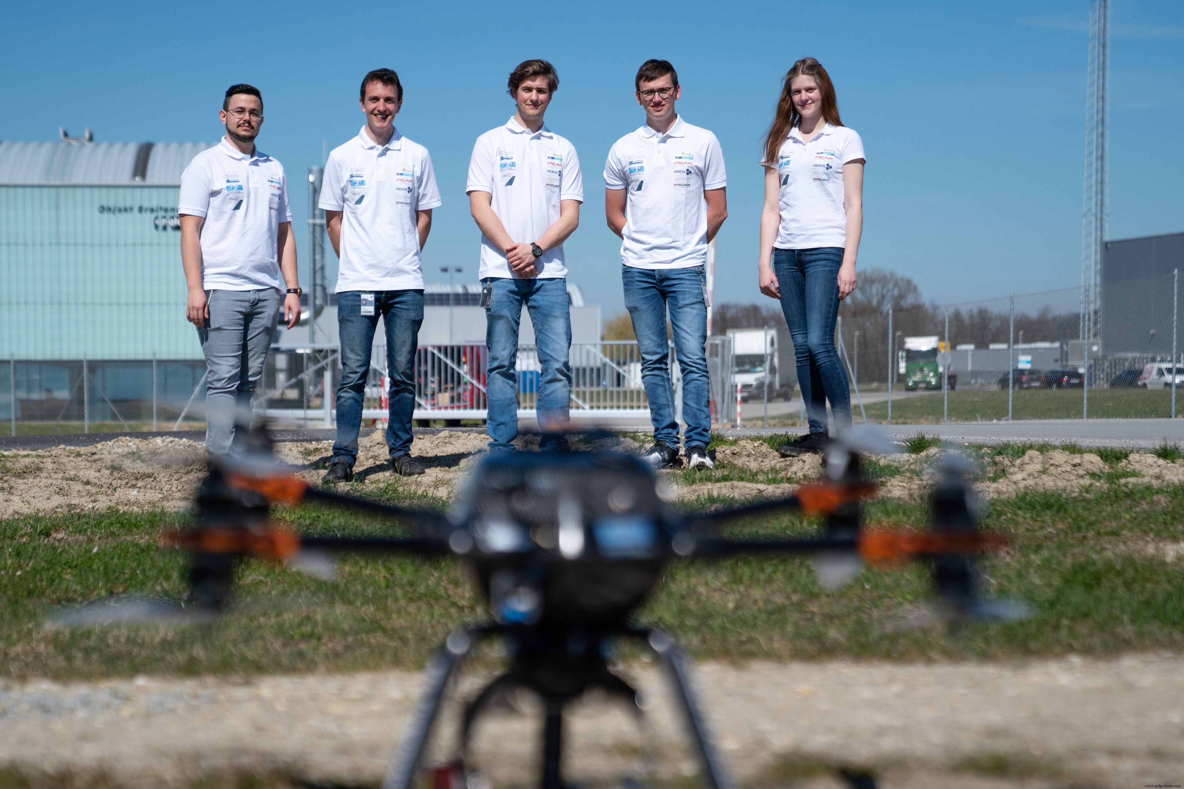 Hexcel presenta preimpregnado de fibra de carbono en el primer vuelo de UAV de estudiantes universitarios