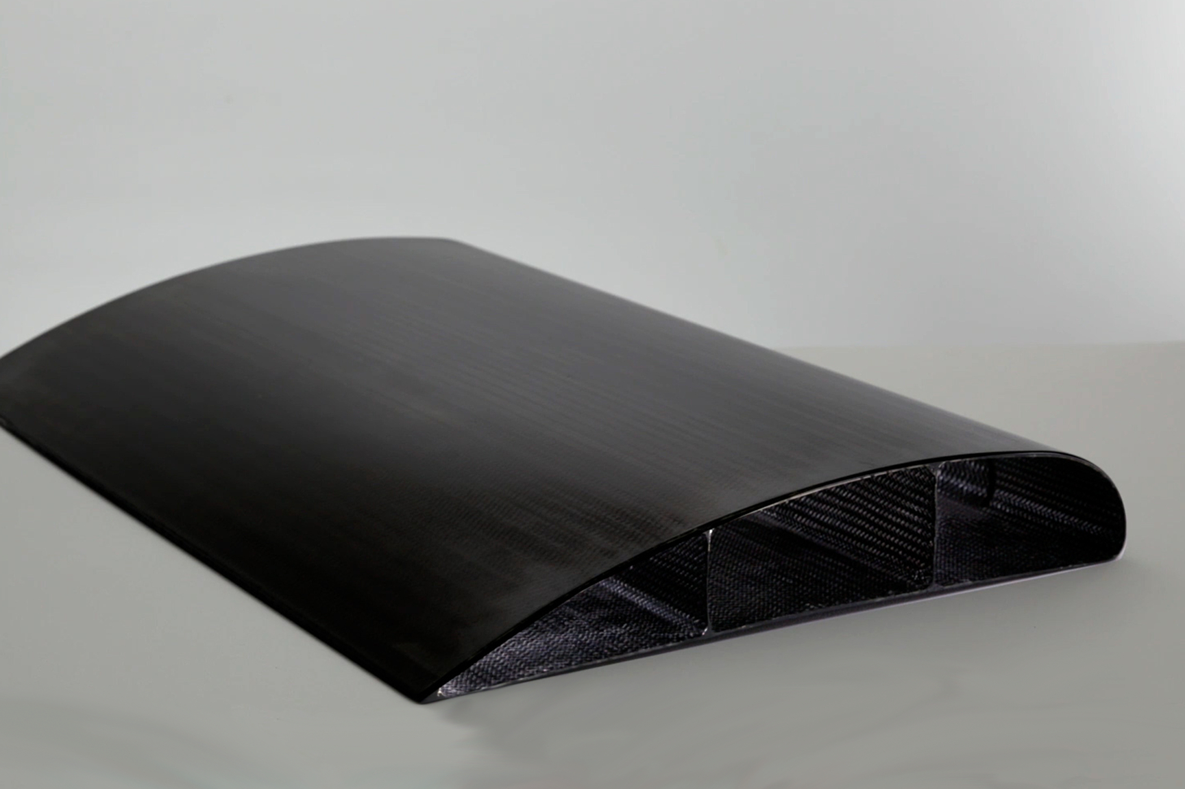 Hawthorn Composites presenta estructura alar co-curada rentable en CAMX 2021