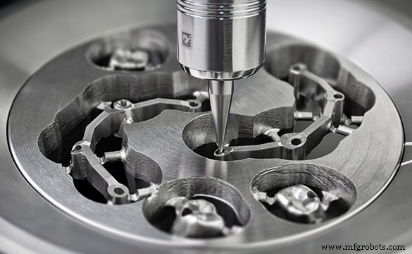 Cuándo Internalizar el Fresado de Metales: 3 Indicadores Clave para Laboratorios Dentales