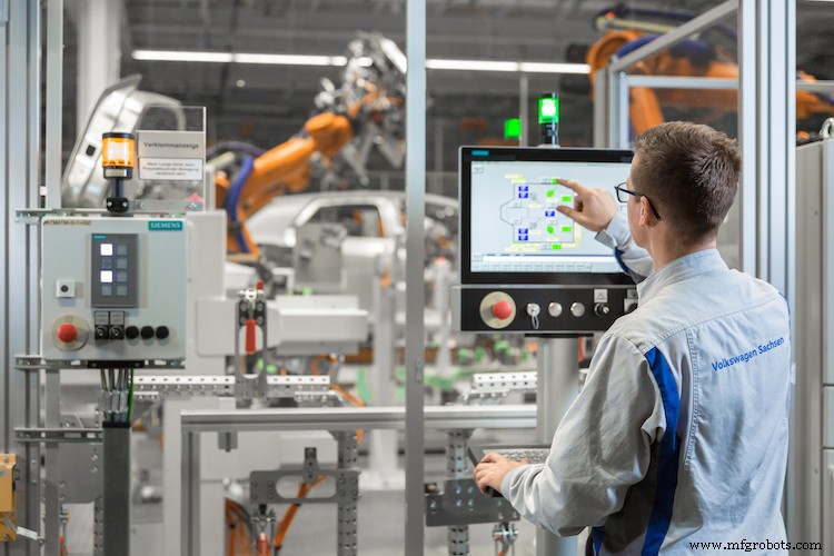Siemens se asocia con Volkswagen para impulsar la producción digitalizada de vehículos eléctricos