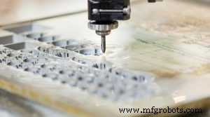 Directrices esenciales de seguridad para operar máquinas de corte por waterjet