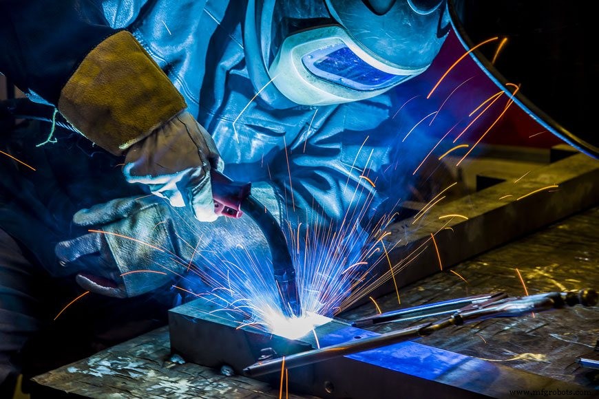 Dominando la Soldadura de Hierro Fundido: Guía Profesional para Éxito Interno