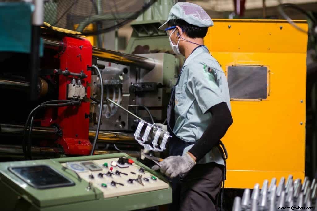 Comprender la fundición de metales: Proceso, beneficios y aplicaciones