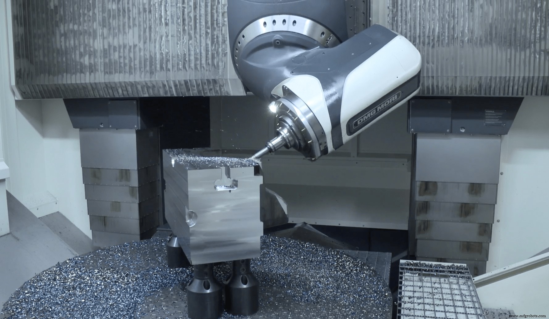 Cómo elegir el centro de mecanizado CNC de 5 ejes adecuado para fabricación de moldes
