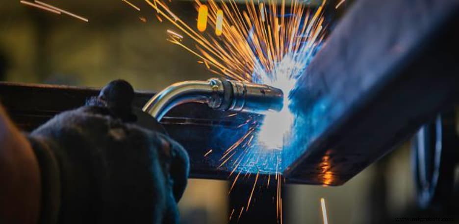 Soldadura de Chapa Metálica: Técnicas, Beneficios y Consejos de Expertos