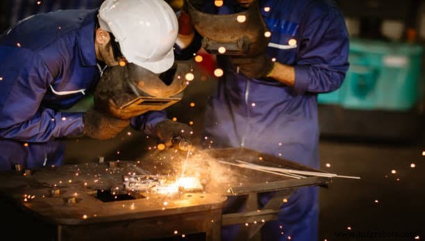 Soldadura de Chapa Metálica: Técnicas, Beneficios y Consejos de Expertos