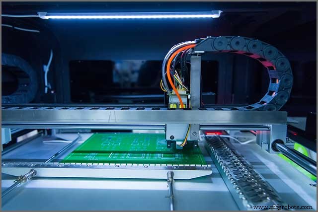 Cómo elegir un fabricante PCB fiable: 6 factores clave de evaluación