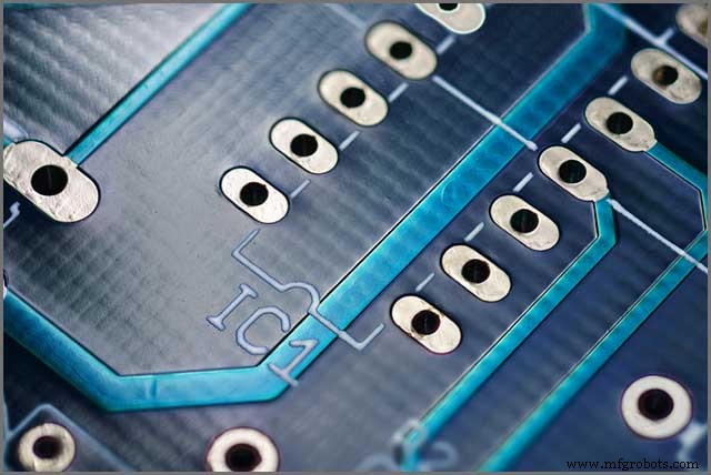 Avellanado vs. Avellanado cilíndrico: 5 claves para fijación de PCB