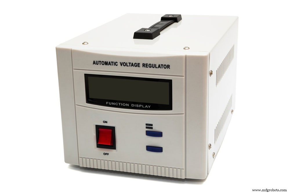 Guía Completa del Regulador de Voltaje LM7815: Uso, Características y Aplicaciones