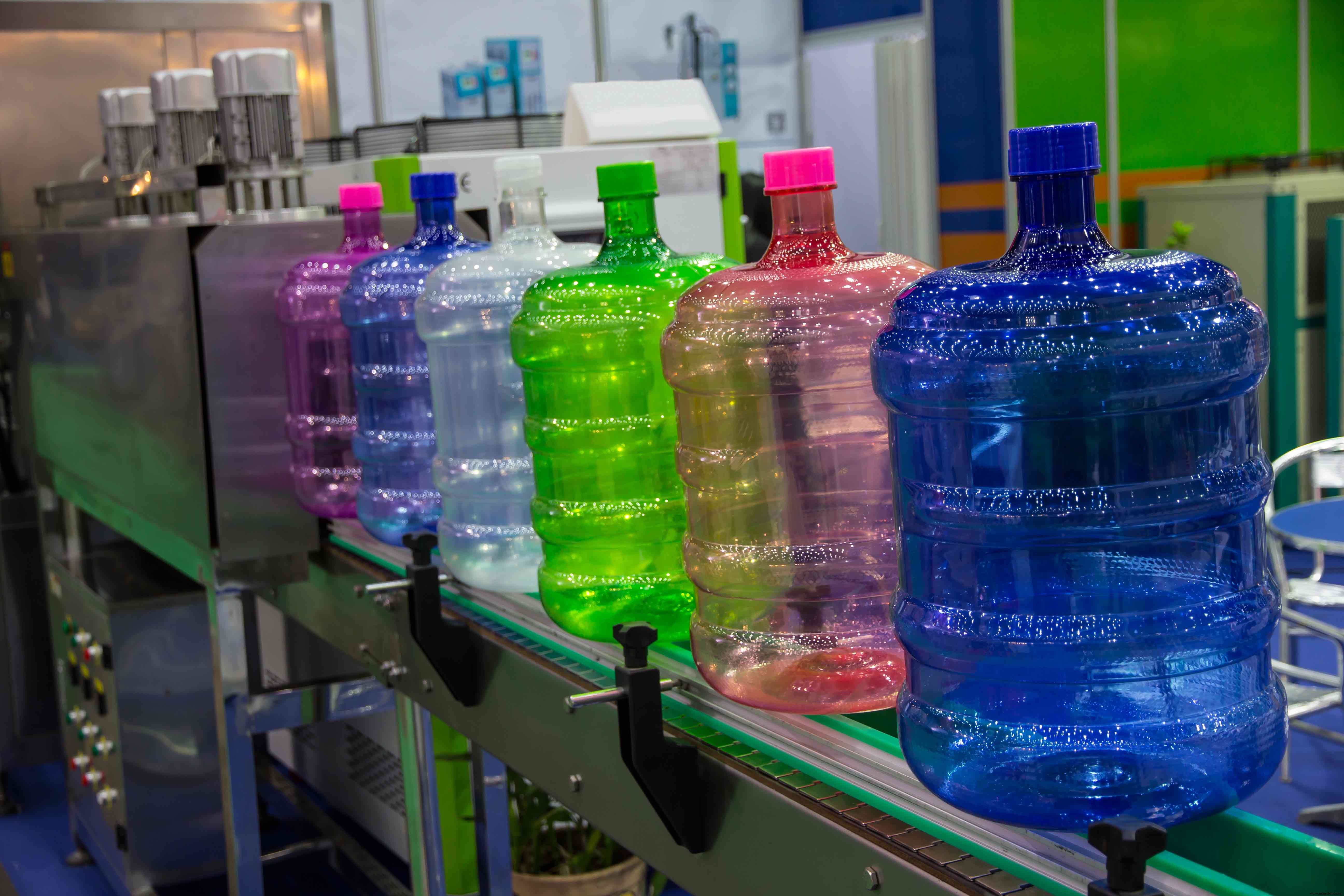 Las Mejores Máquinas de Soplado para Fabricar Piezas Plásticas de Primera