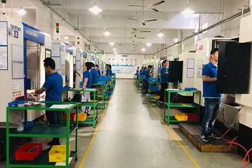 Torneado CNC vs. Fresado CNC: Diferencias Clave Explicadas