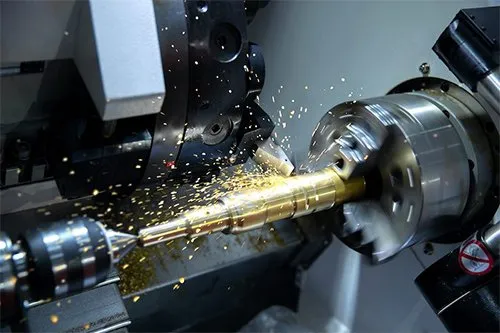 Torneado CNC vs. Fresado CNC: Diferencias Clave Explicadas