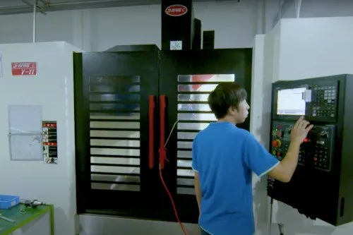 Cómo Funcionan los Talleres CNC y Cómo Elegir el Mejor Socio