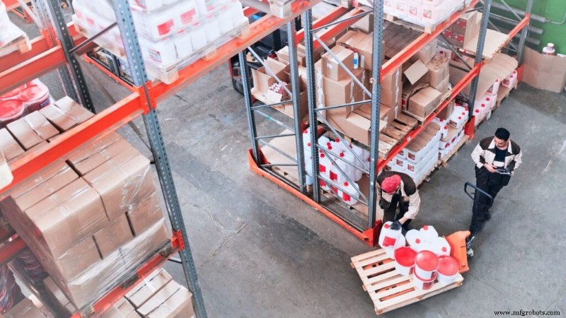 Guía Inteligente para Optimizar el Diseño de la Planta de Producción con Robots