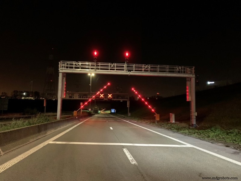 Detectar luces rojas en PLCnext con OpenCV y Python