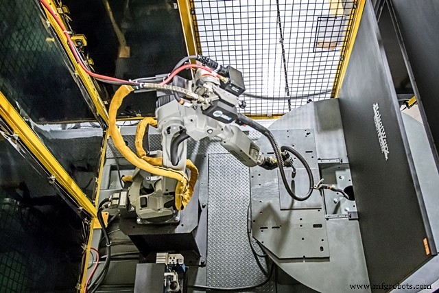 Robots en fundición: Afrontan el calor extremo con seguridad