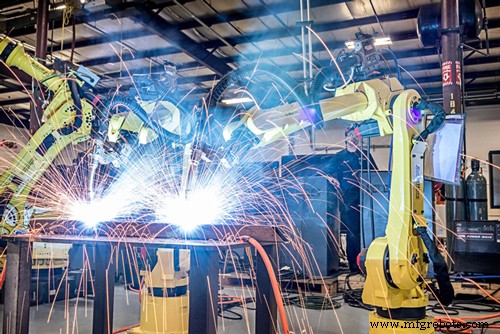 Mejore la eficiencia de la soldadura MIG Fanuc con sensores TorchMate y software ArcTool