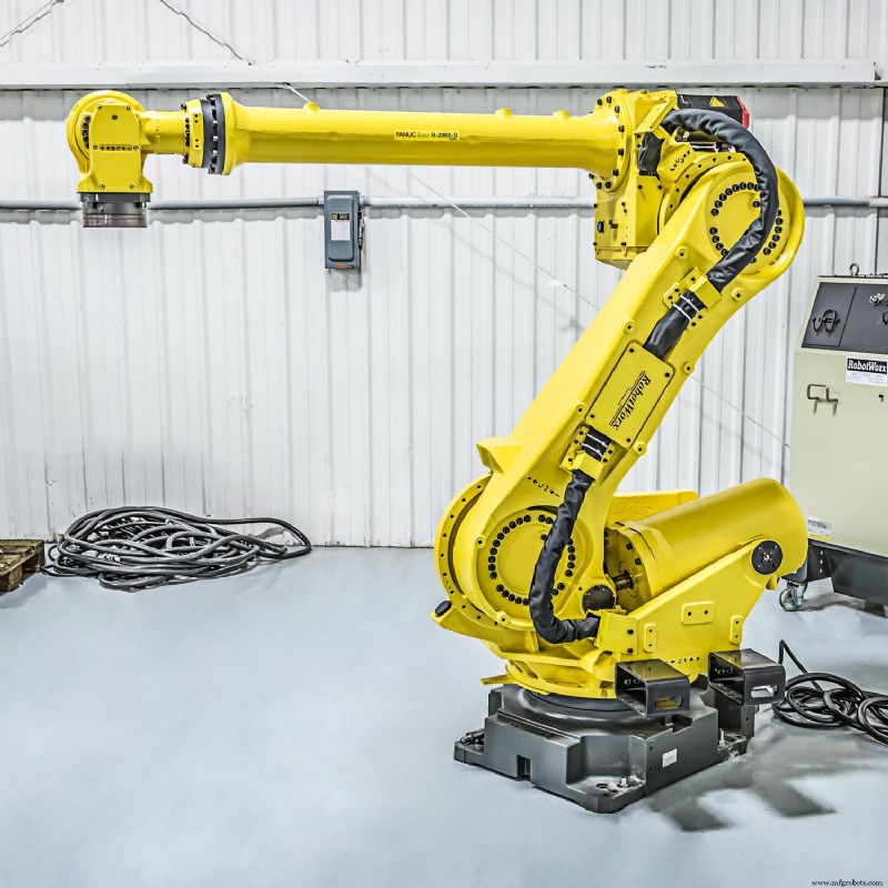 Fanuc R-2000iB/125L: Robot de alto rendimiento y largo alcance para automatización versátil